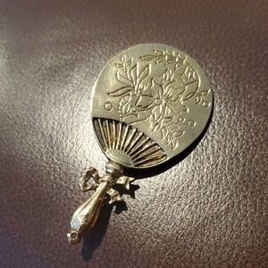 1928 Jewelry Co. Gold Floral Fan Pendant Necklace Charm